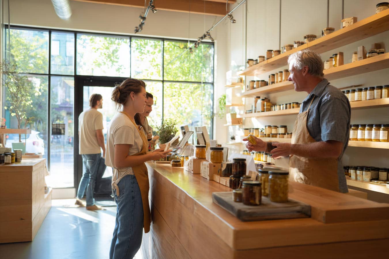 mobilier professionnel en bois massif